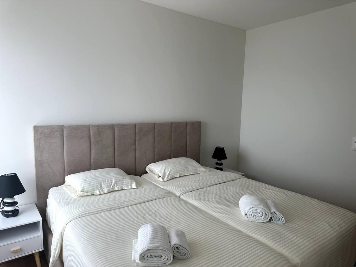Hotel Du Quai Villeneuve Εξωτερικό φωτογραφία