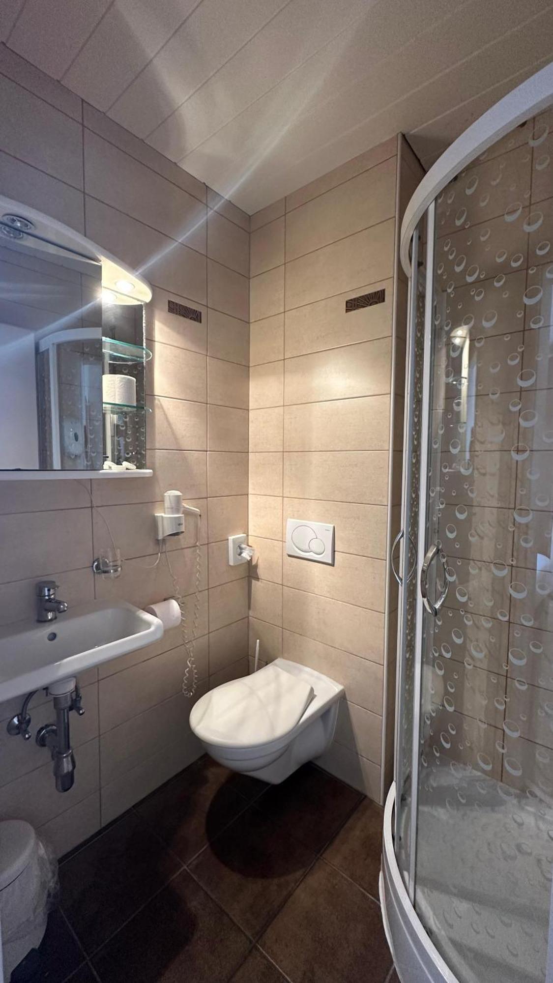 Hotel Du Quai Villeneuve Εξωτερικό φωτογραφία