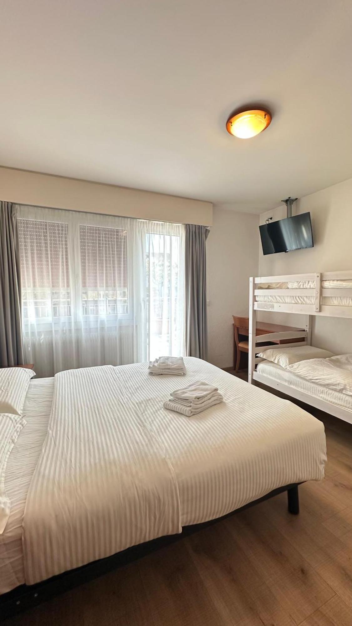 Hotel Du Quai Villeneuve Εξωτερικό φωτογραφία
